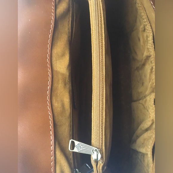 PATRICIA NASH Elegant Brown Leather Shoulder Bag with Metallic Clasp - Picture 7 of 16